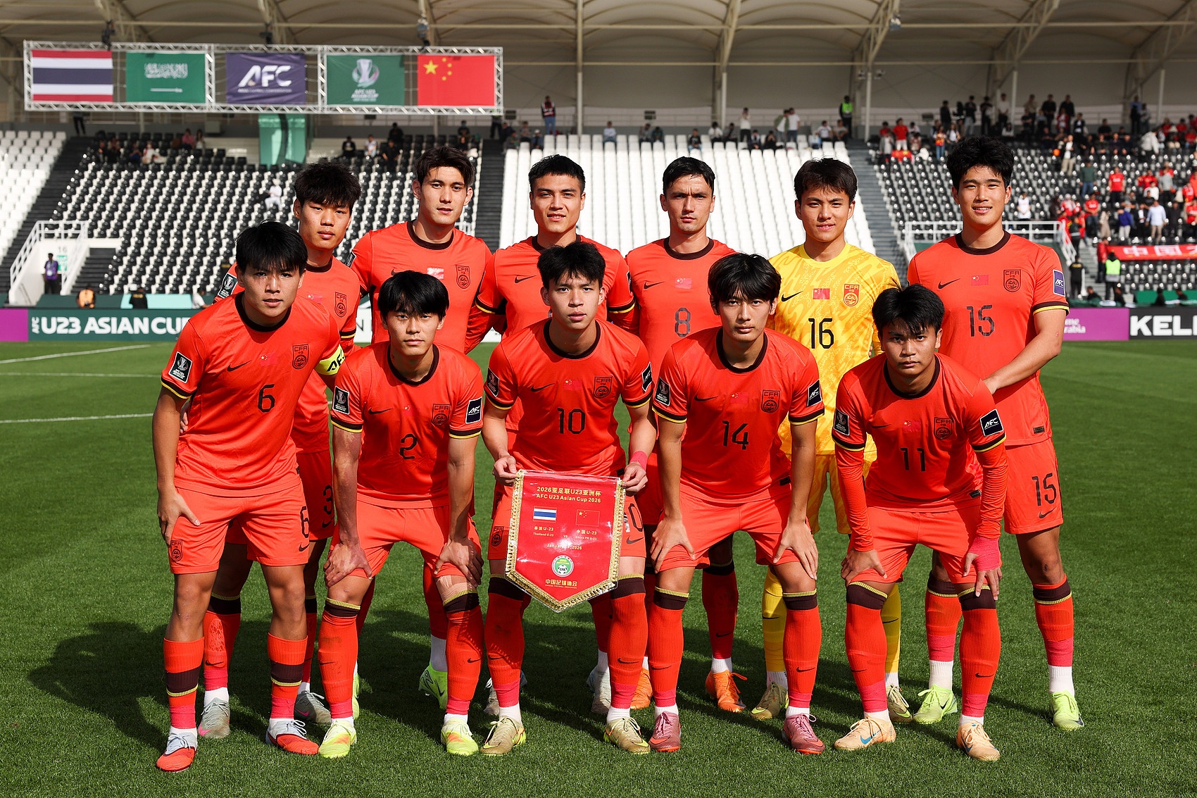 中国足协中国之队向全国人民拜年，男女足各级国字号球员出镜！